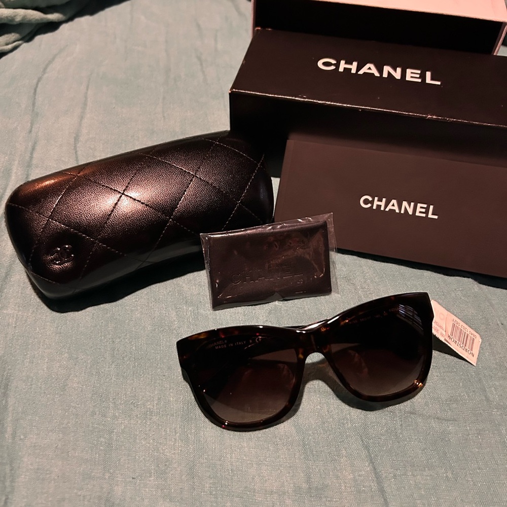 CHANEL Tortoise Shell Sunglasses
